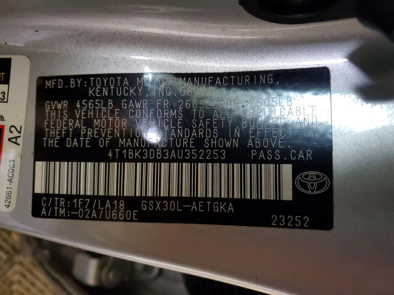 2010 TOYOTA Avalon