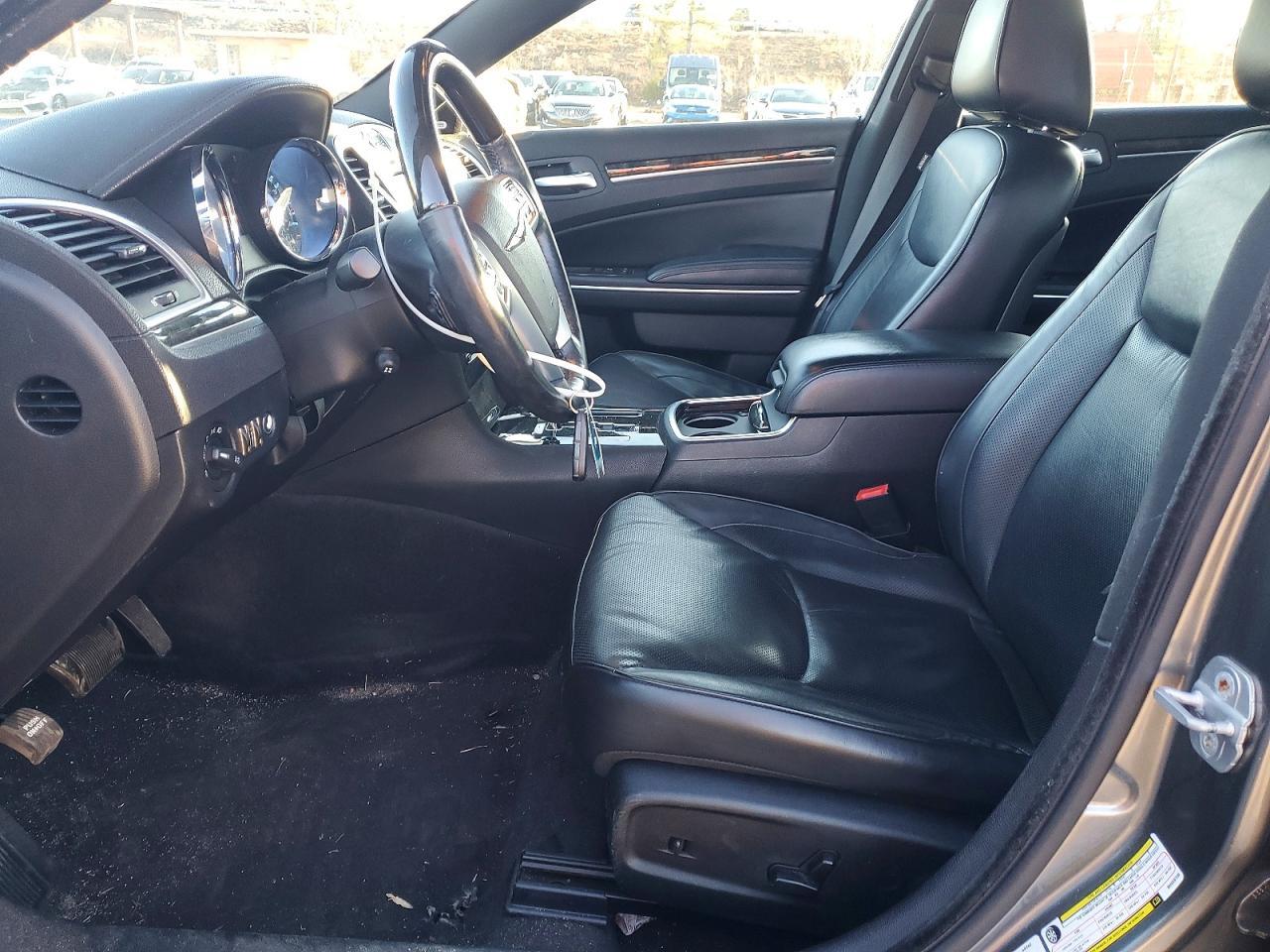 2011 CHRYSLER 300