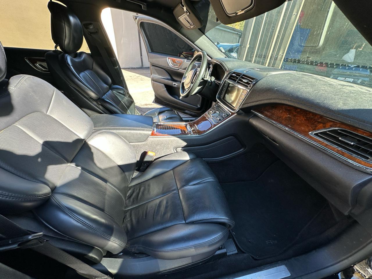 2017 LINCOLN Continental