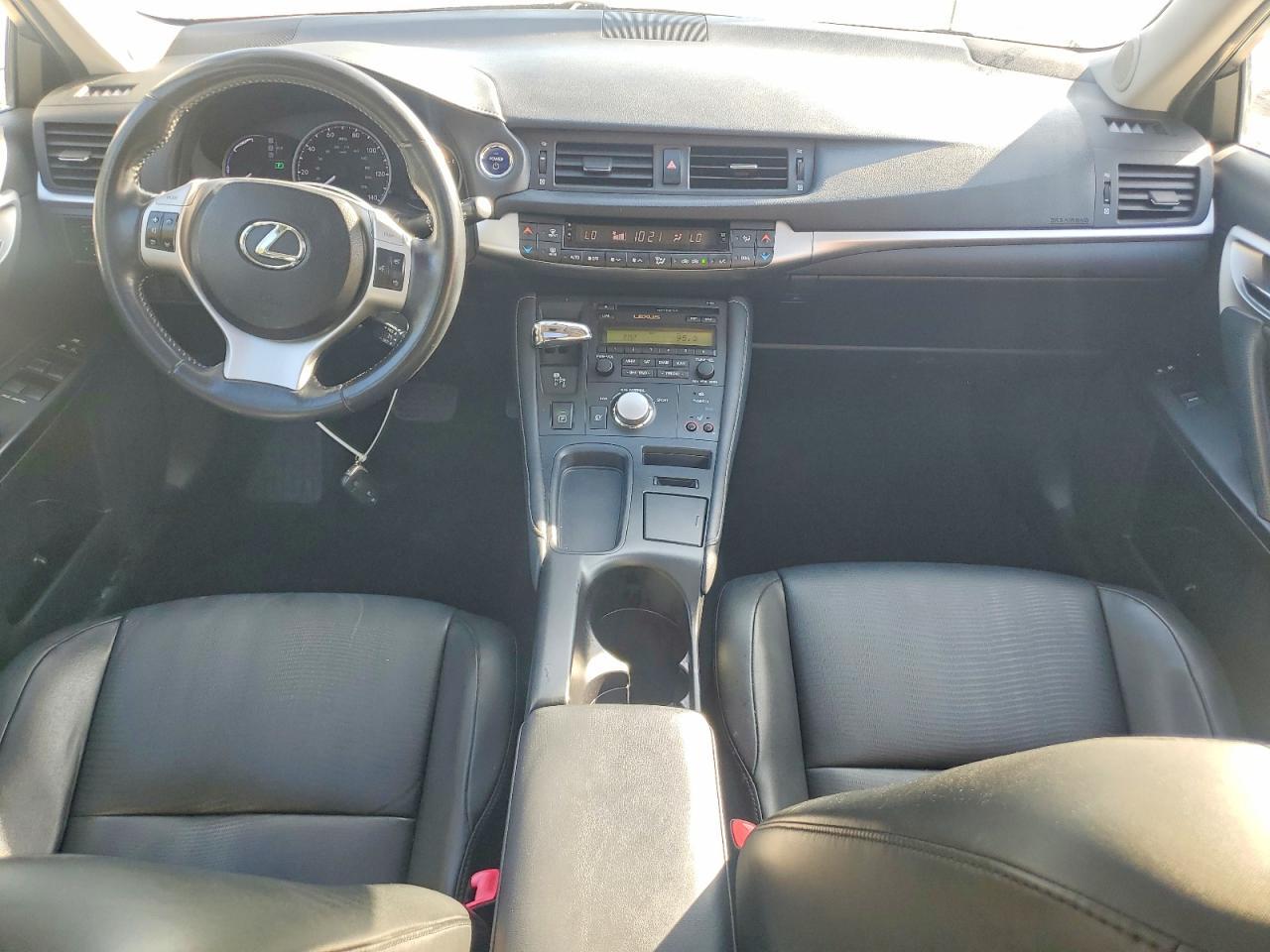 2011 LEXUS CT 200