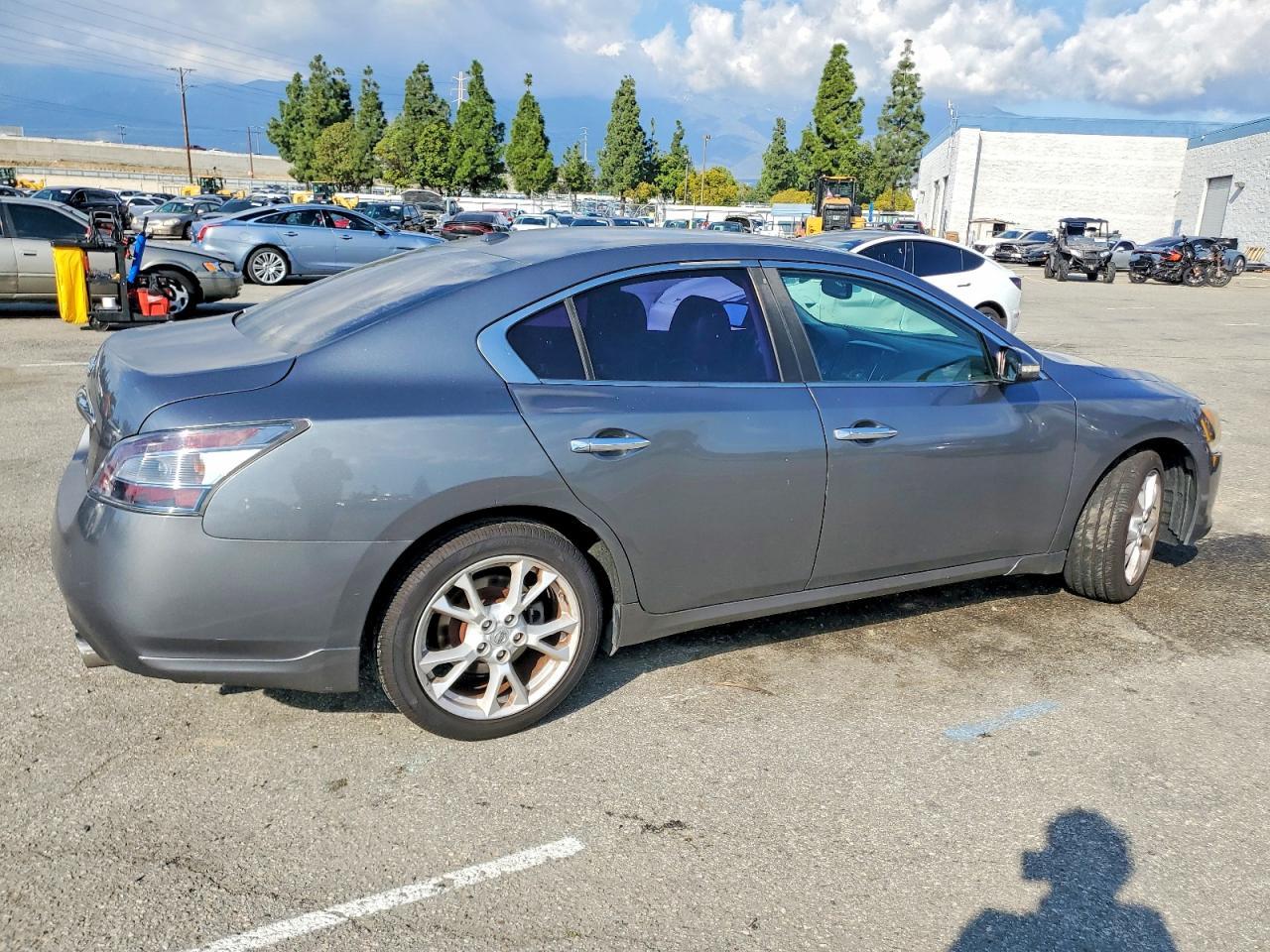 2014 NISSAN Maxima