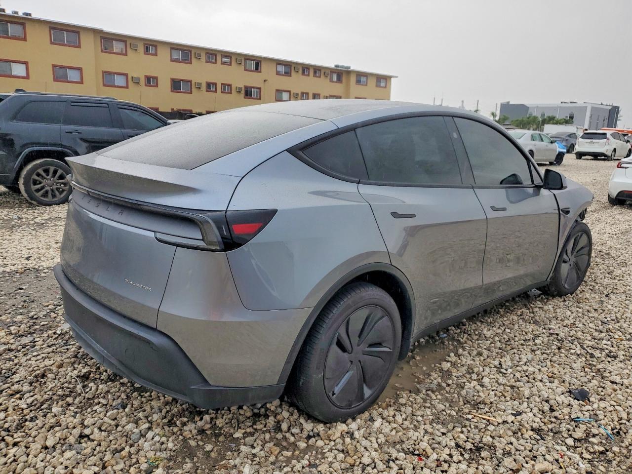 2026 TESLA MODEL Y