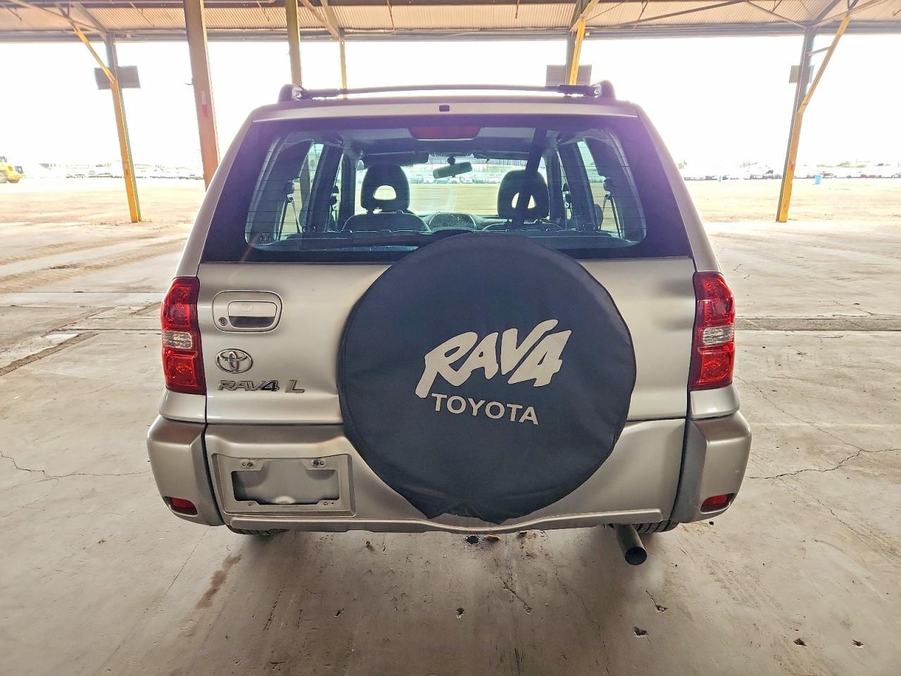 2004 TOYOTA RAV4