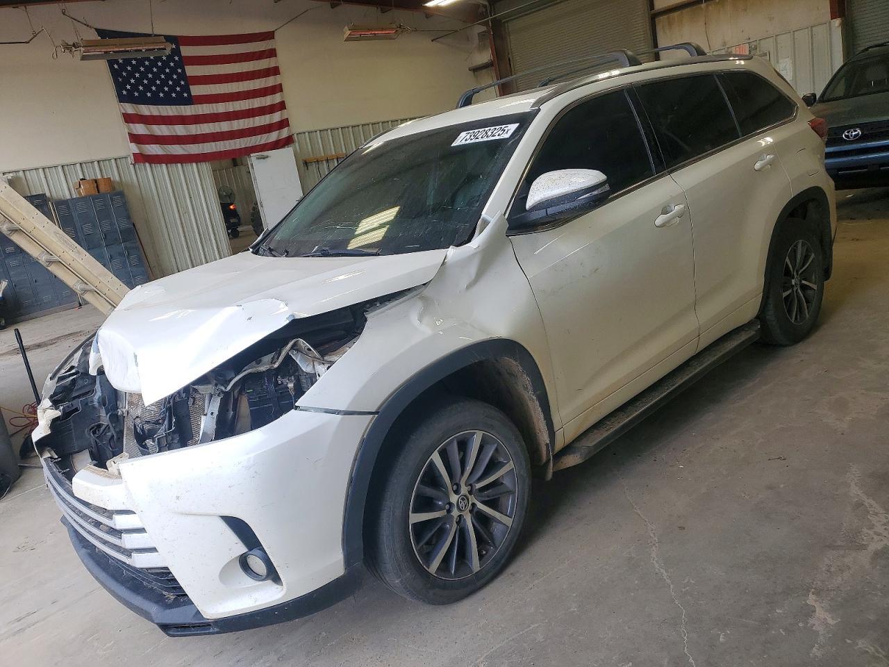 2018 TOYOTA HIGHLANDER