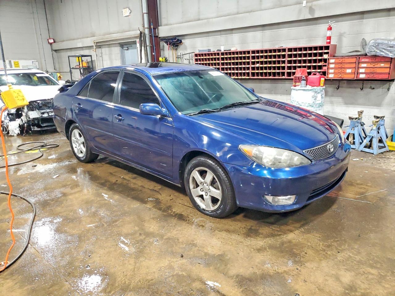 2005 TOYOTA CAMRY