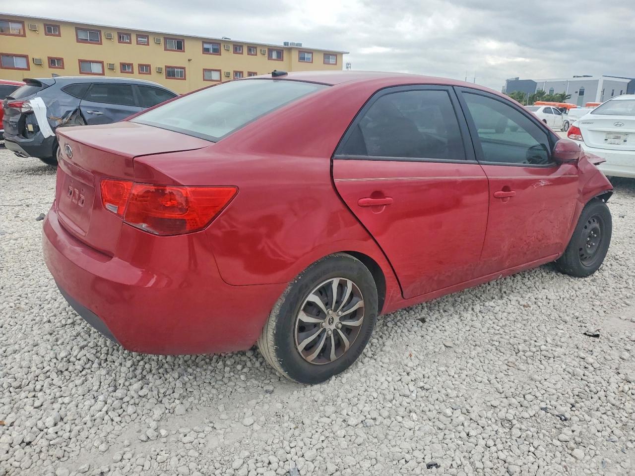 2013 KIA FORTE