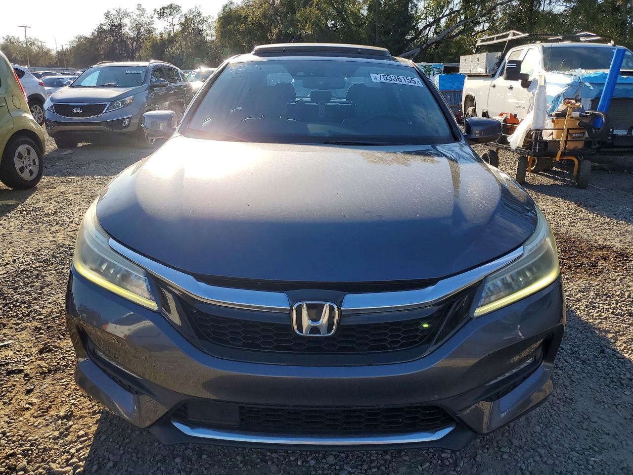 2017 HONDA ACCORD