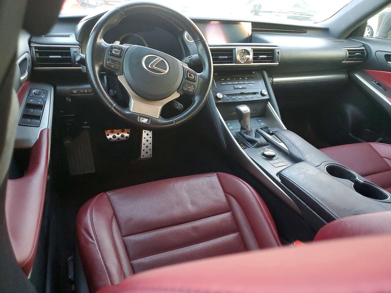2018 LEXUS IS 300