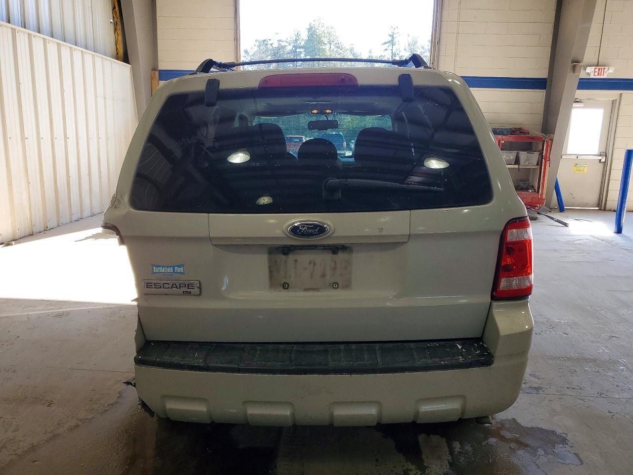 2009 FORD ESCAPE