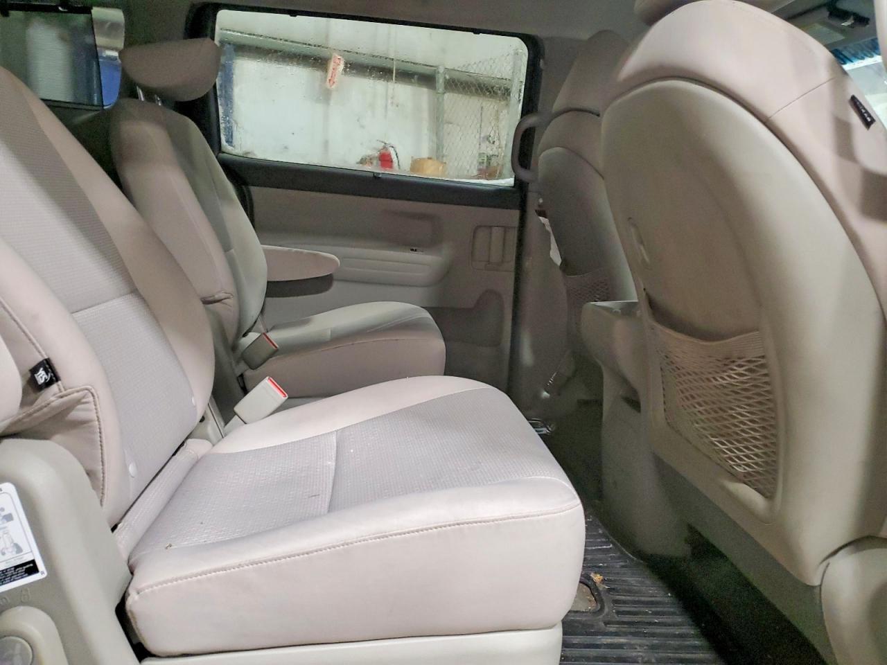 2016 KIA SEDONA