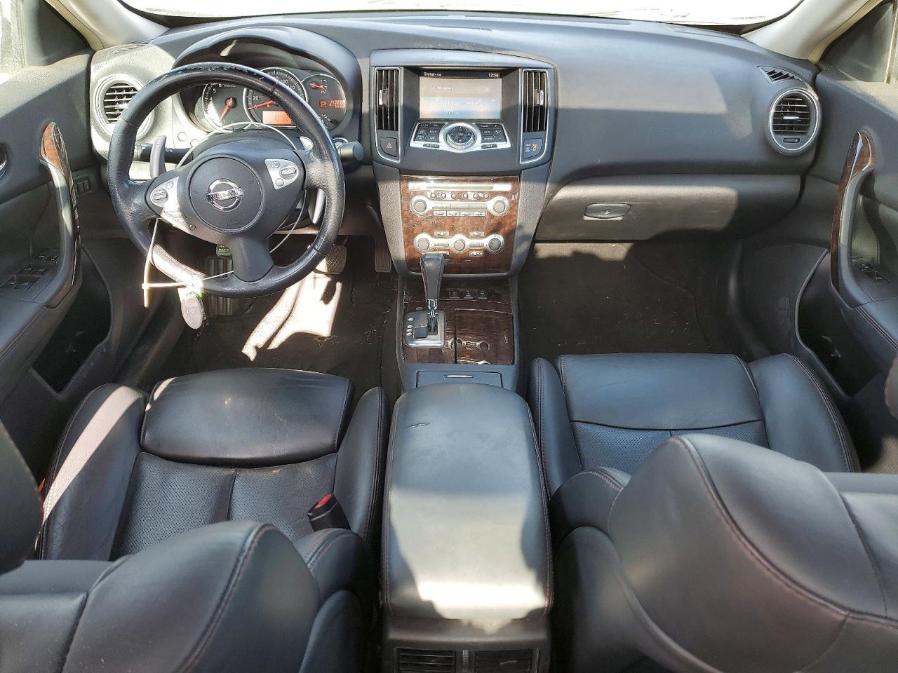 2011 NISSAN Maxima