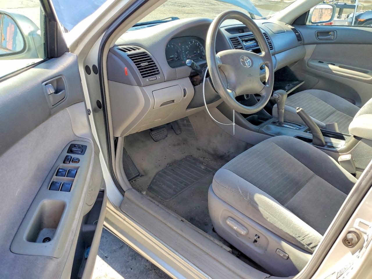2004 TOYOTA CAMRY