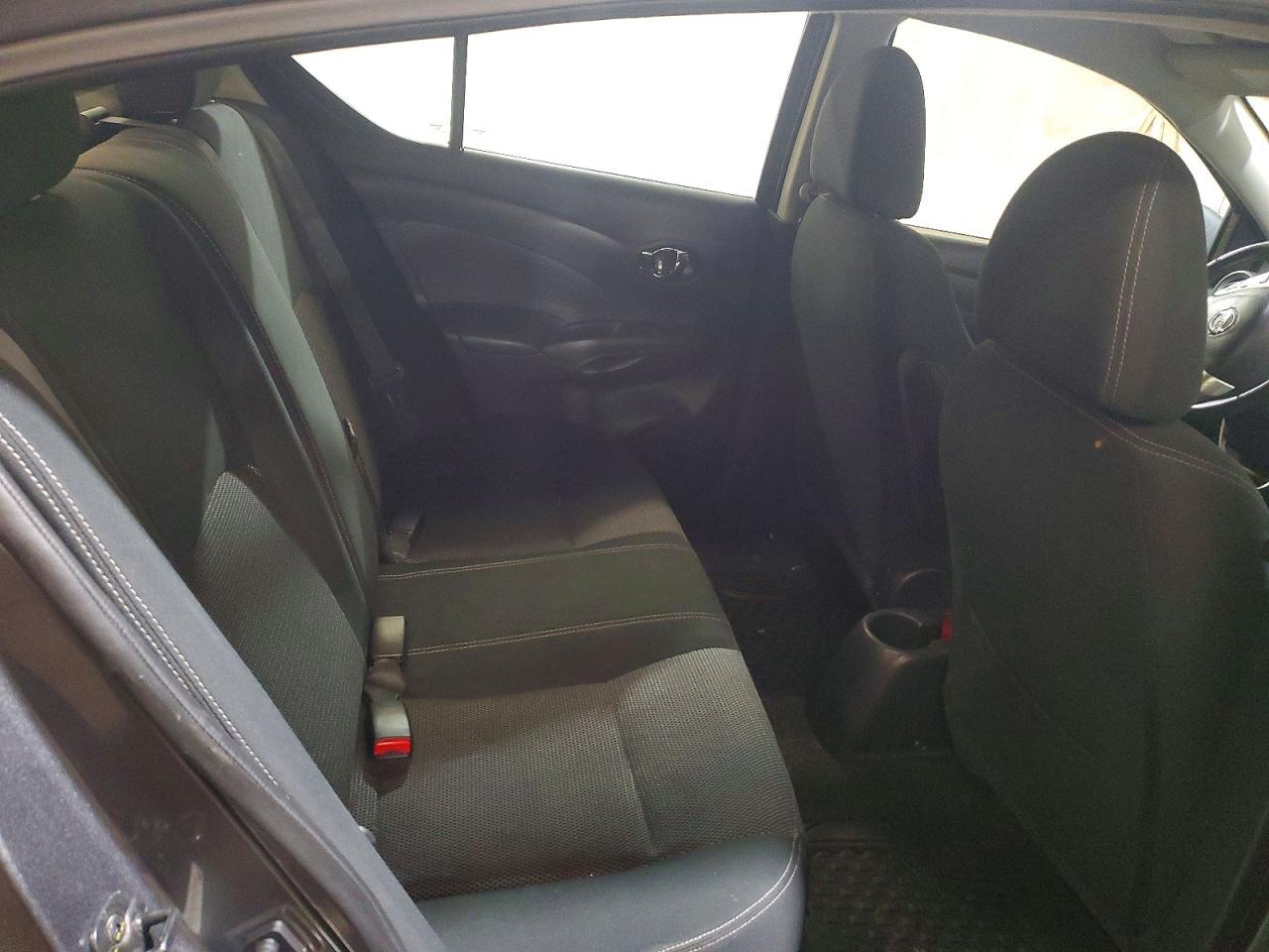 2017 NISSAN VERSA