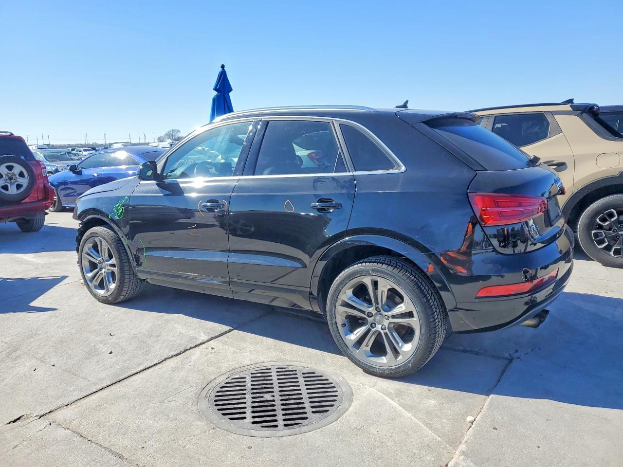2016 AUDI Q3