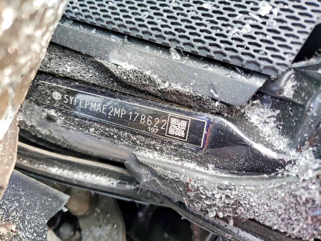 2021 TOYOTA COROLLA