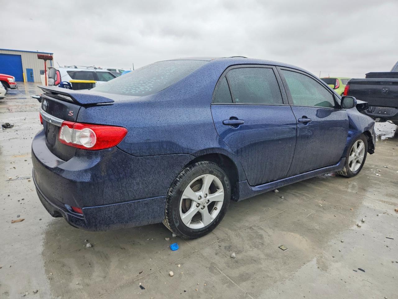 2013 TOYOTA COROLLA