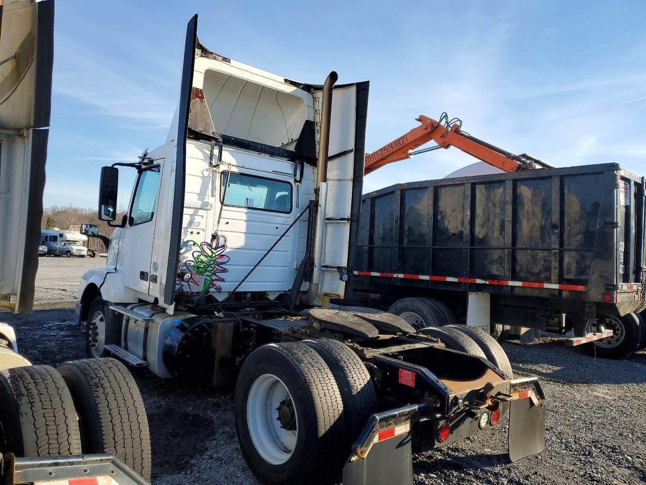 2016 VOLVO VNL