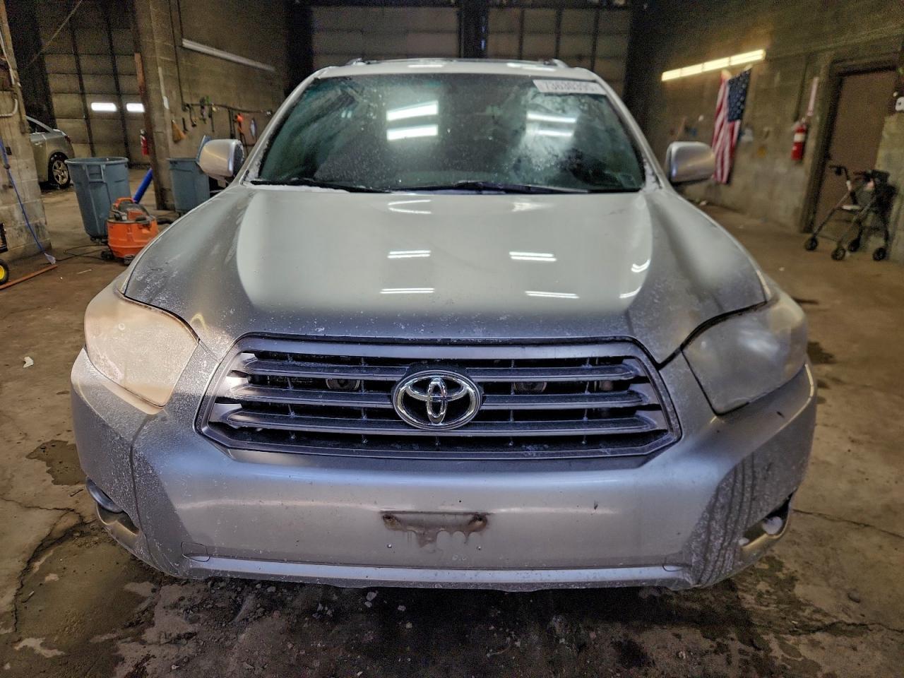 2010 TOYOTA HIGHLANDER