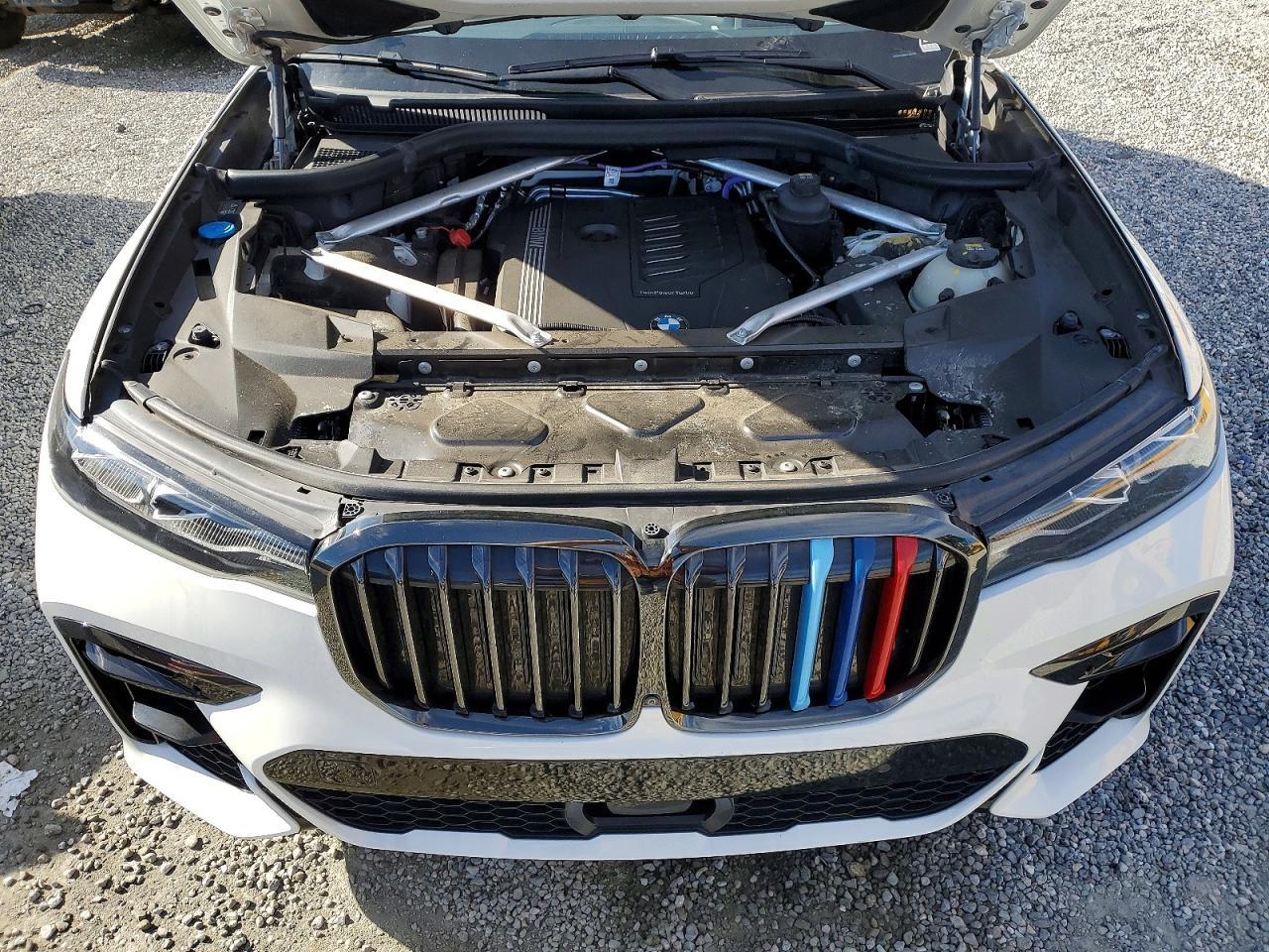 2021 BMW X7