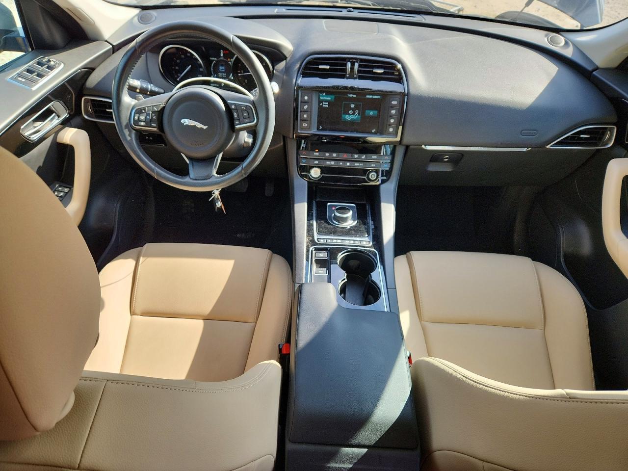 2017 JAGUAR F-Pace