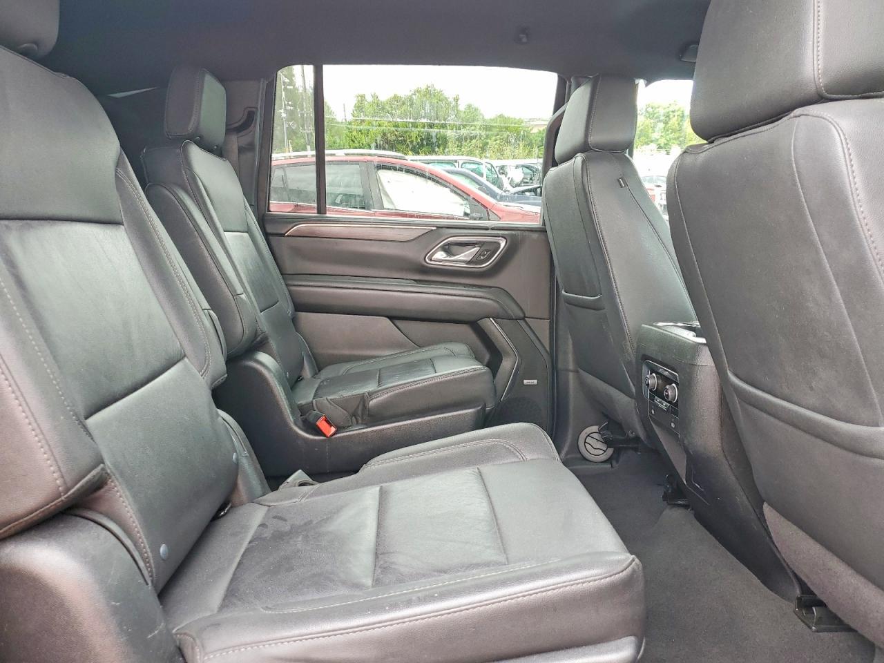 2023 CHEVROLET Suburban