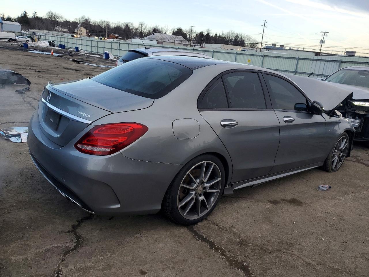 2016 MERCEDES-BENZ C-CLASS