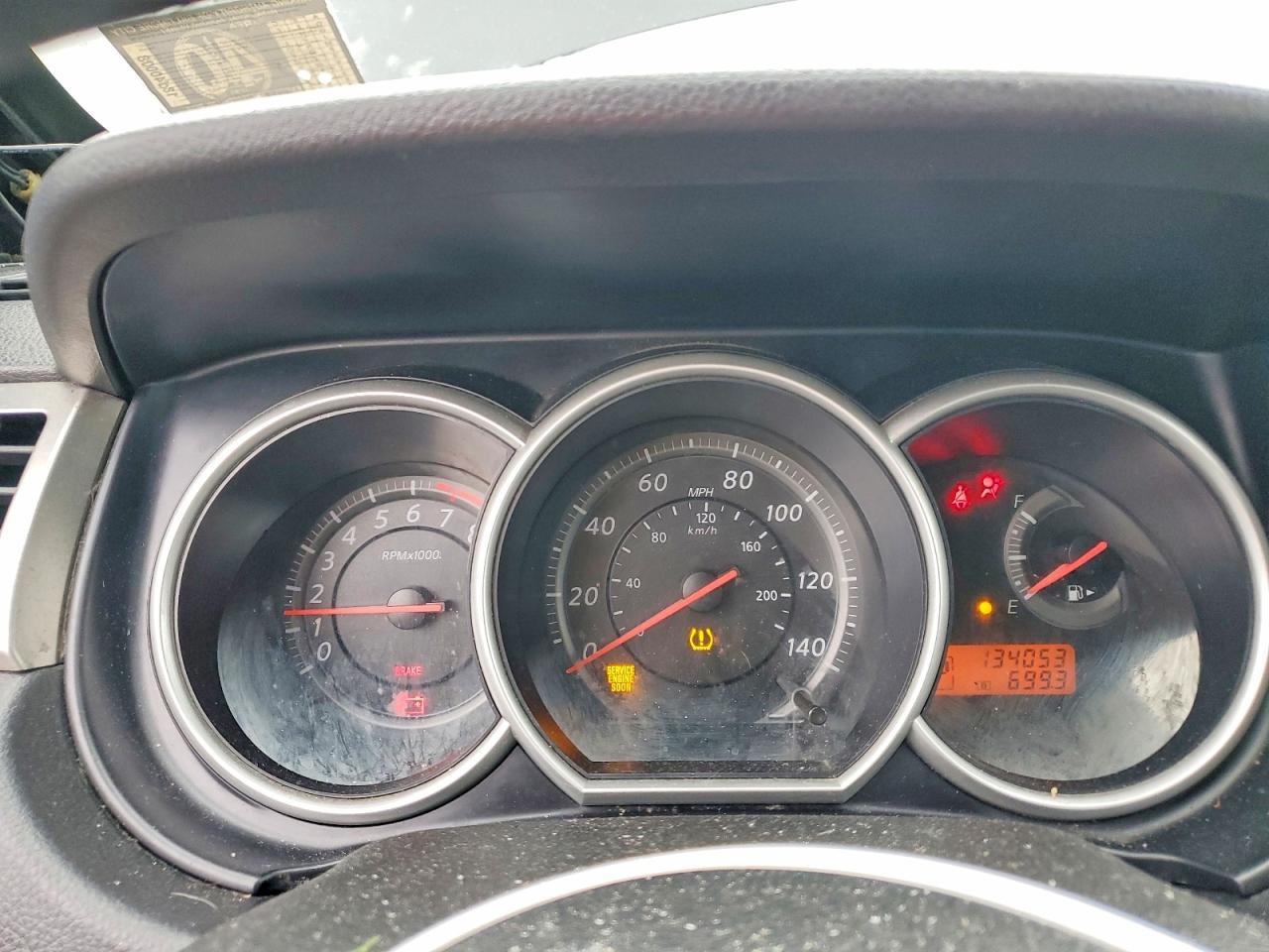 2010 NISSAN VERSA