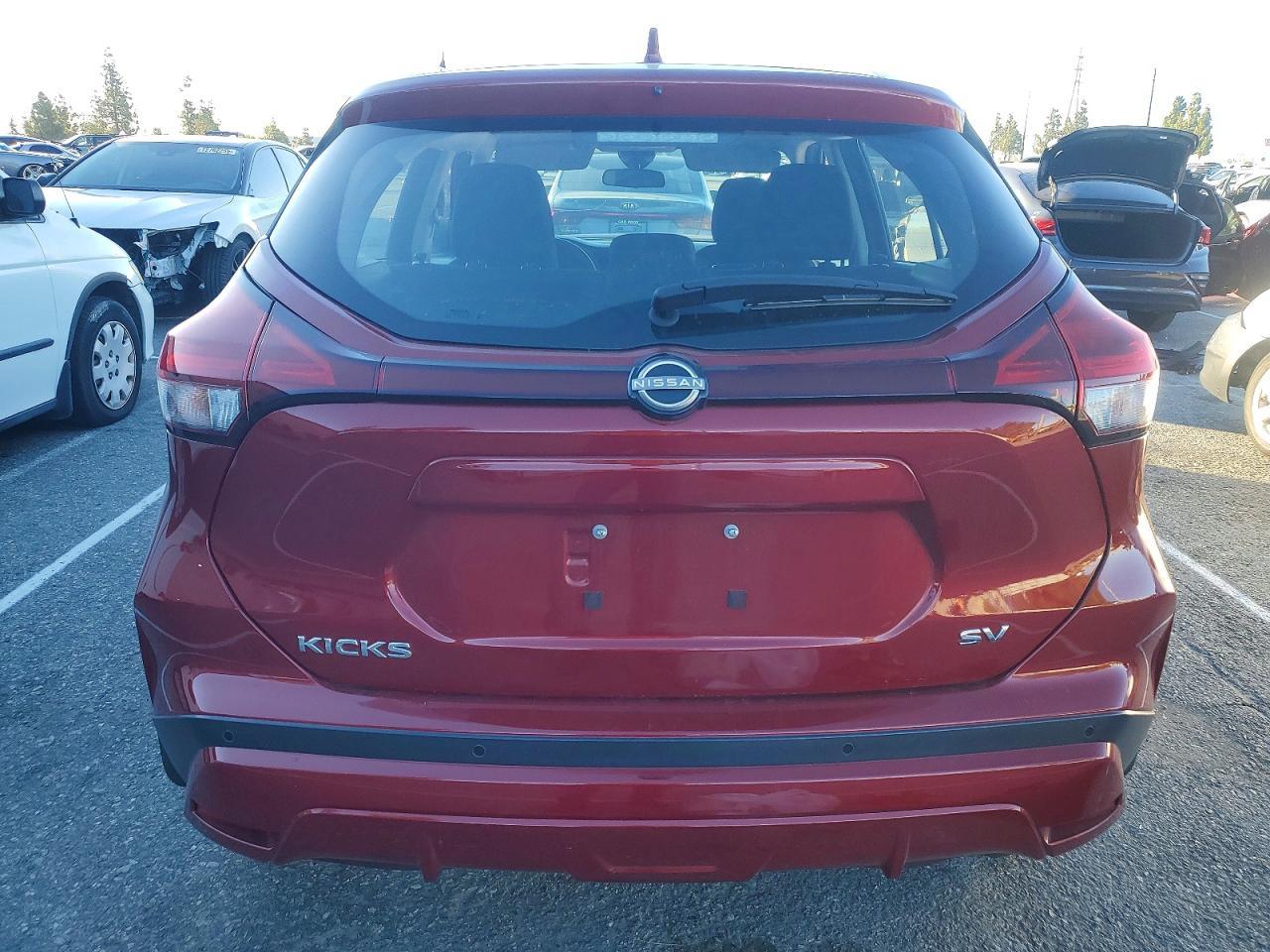 2024 NISSAN KICKS