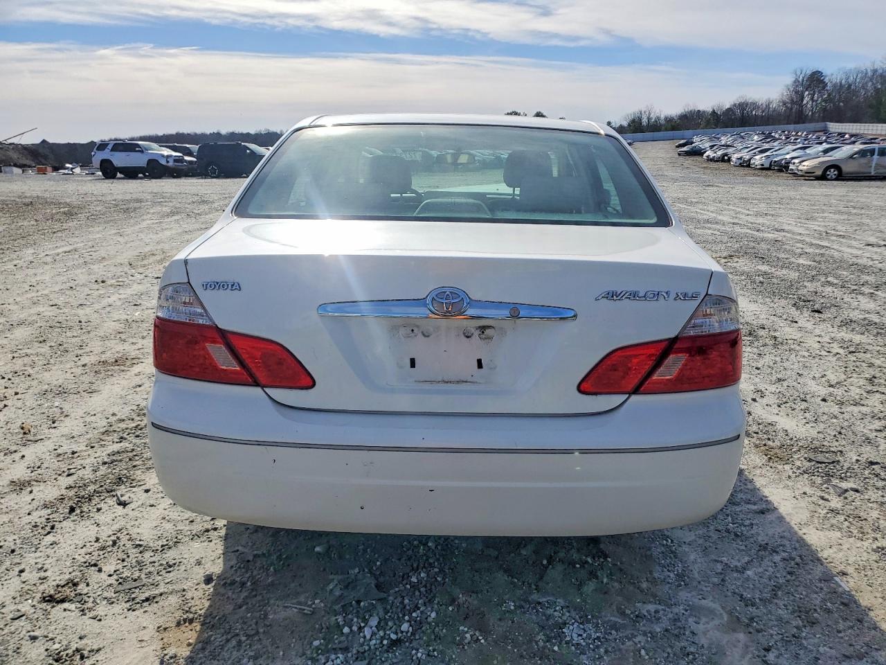 2004 TOYOTA Avalon