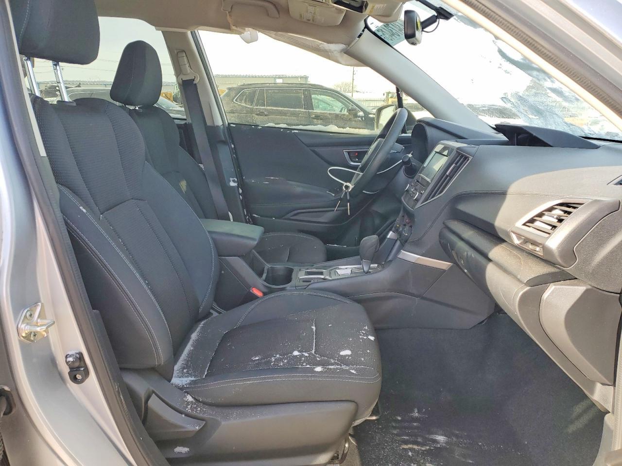 2021 SUBARU FORESTER