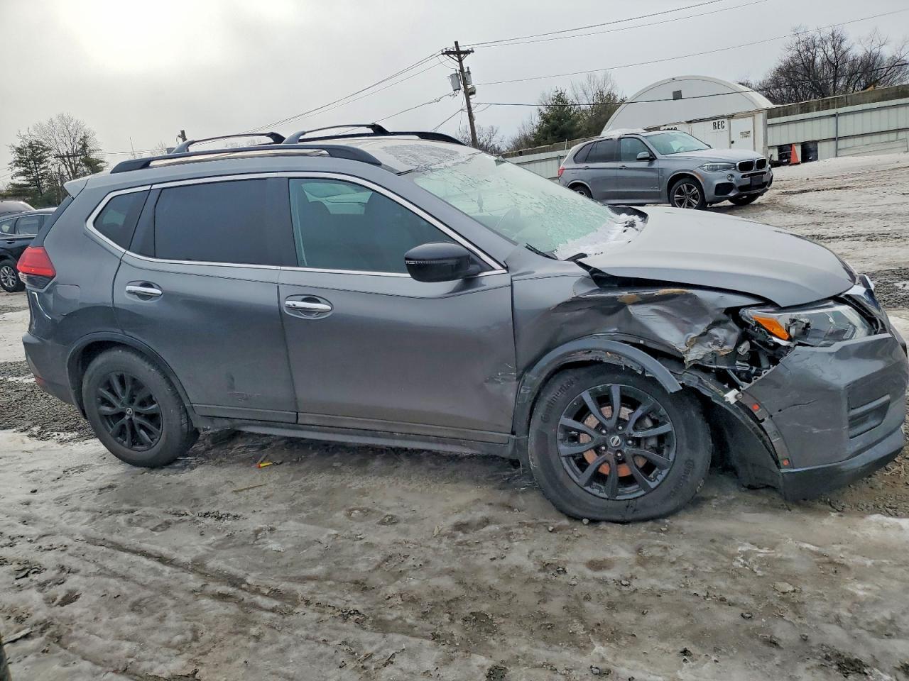 2017 NISSAN ROGUE