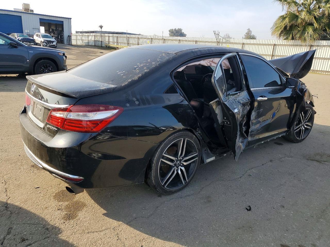 2017 HONDA ACCORD