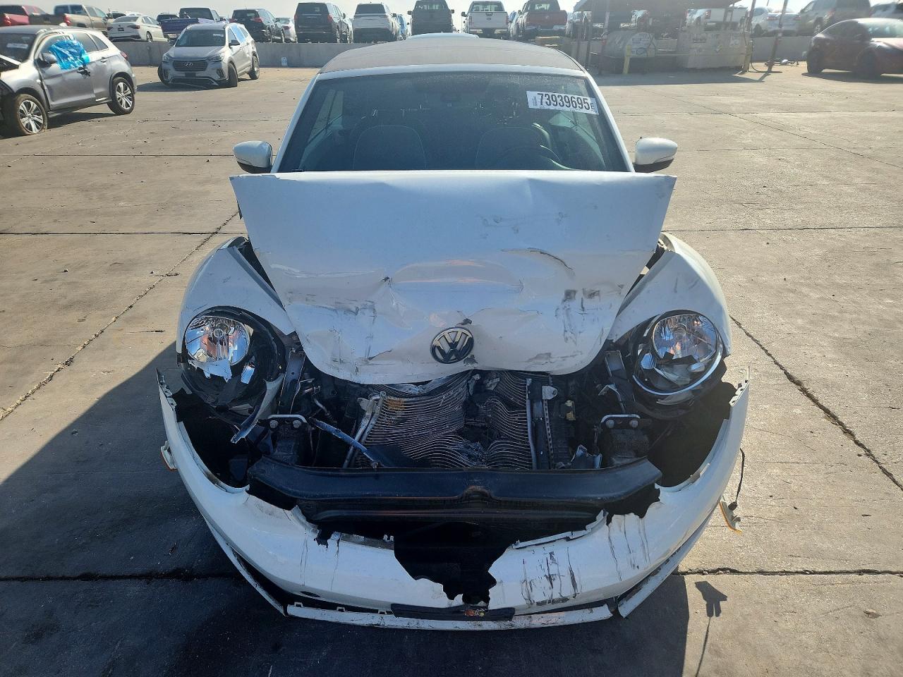 2016 VOLKSWAGEN Beetle