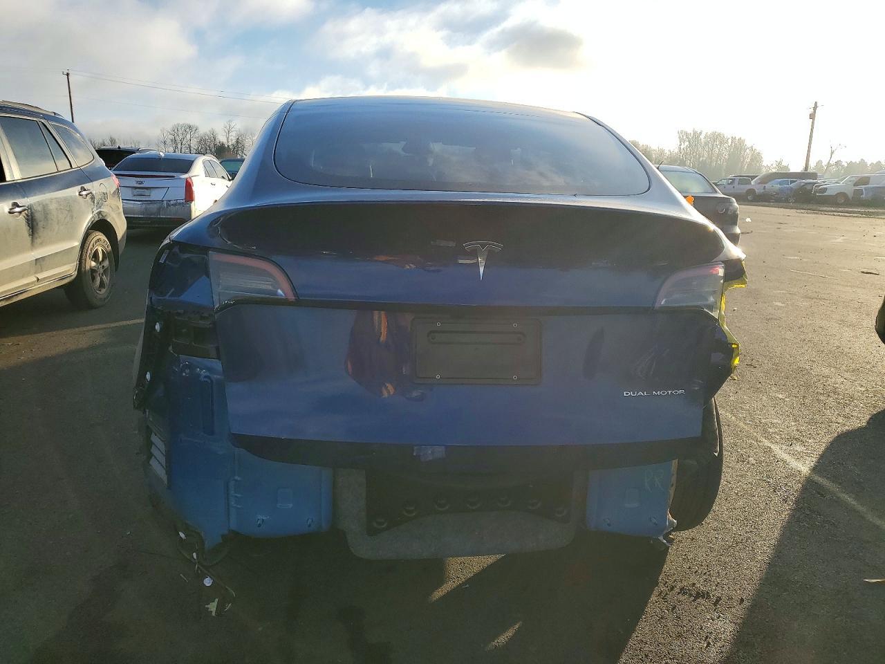 2024 TESLA MODEL Y