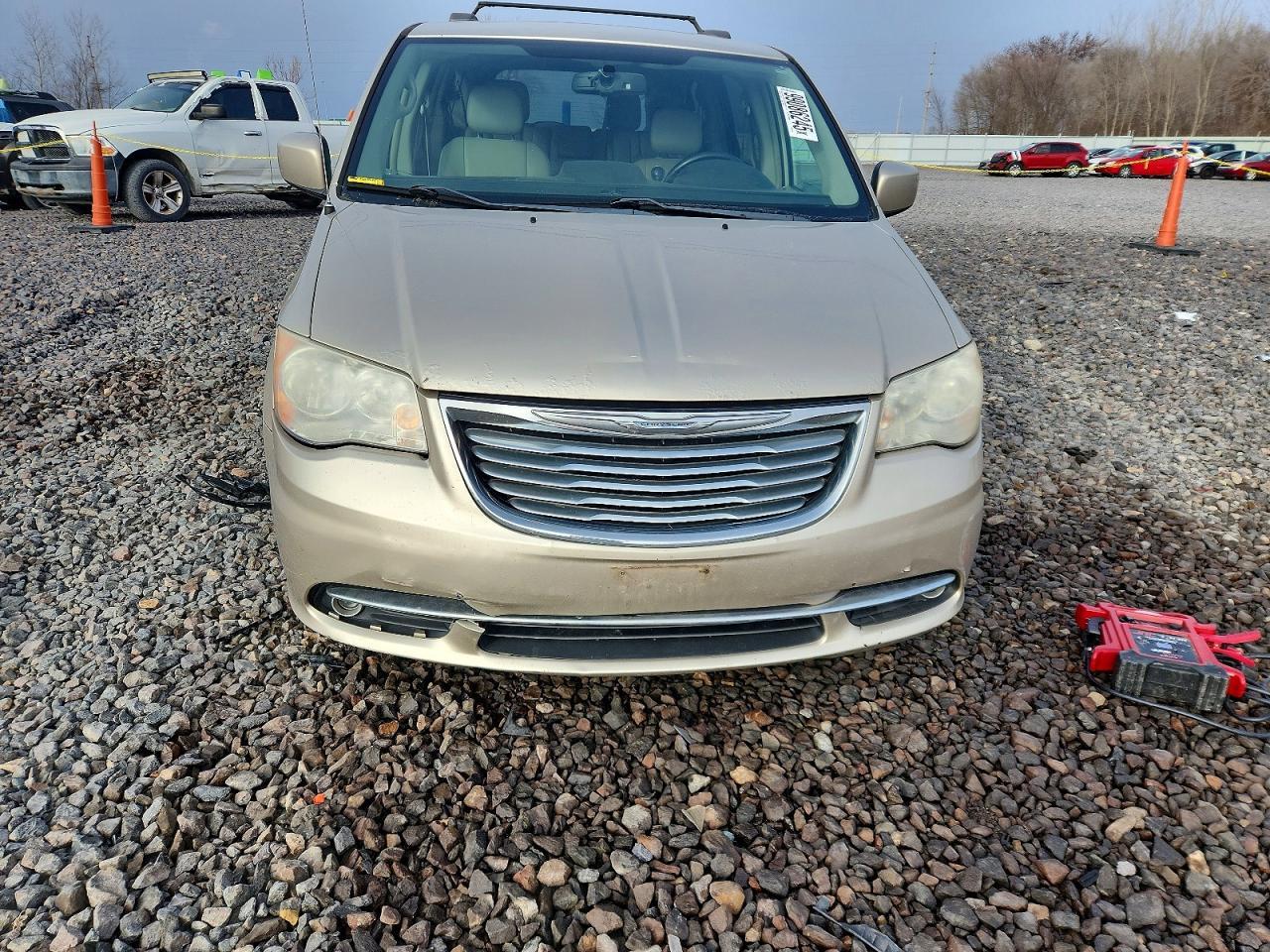 2012 CHRYSLER Town & Country
