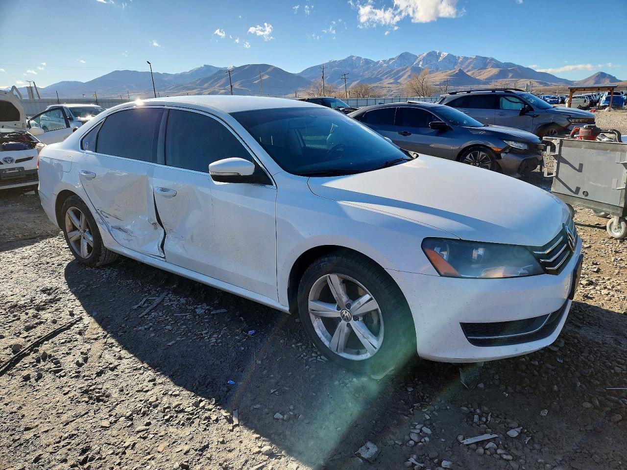 2014 VOLKSWAGEN Passat