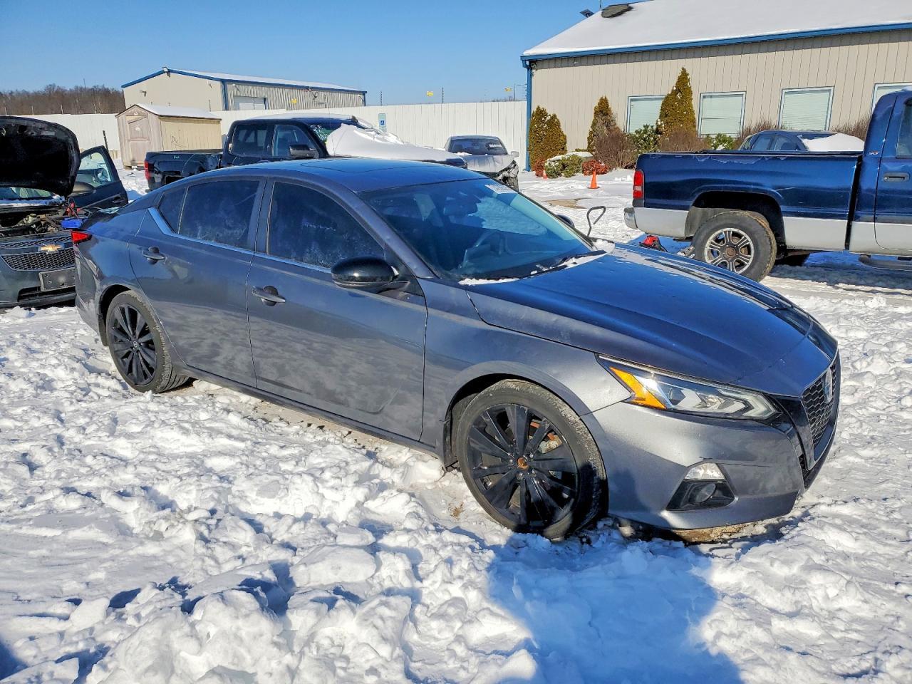 2022 NISSAN ALTIMA