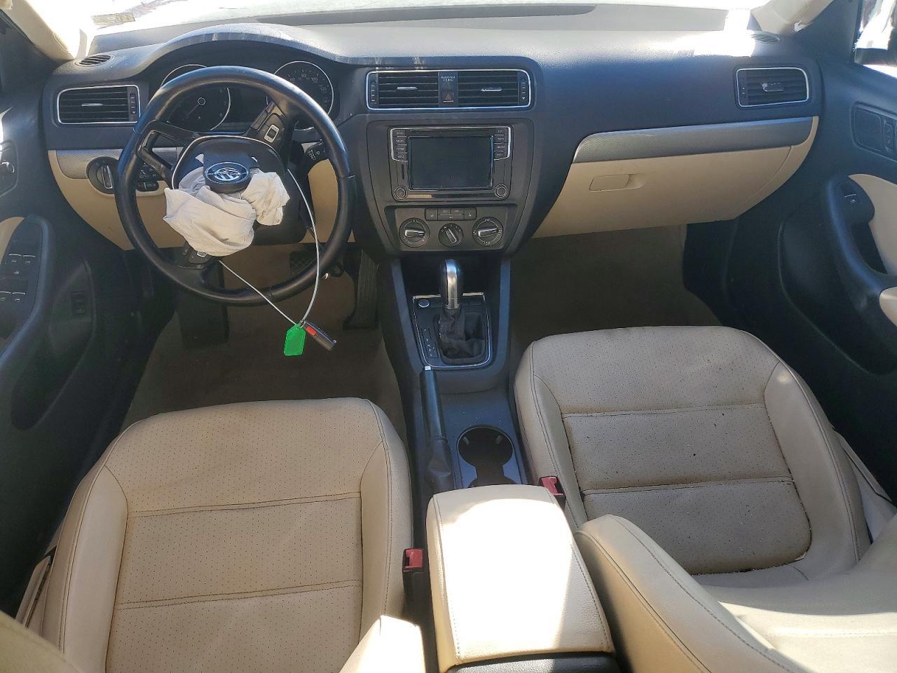 2016 VOLKSWAGEN JETTA