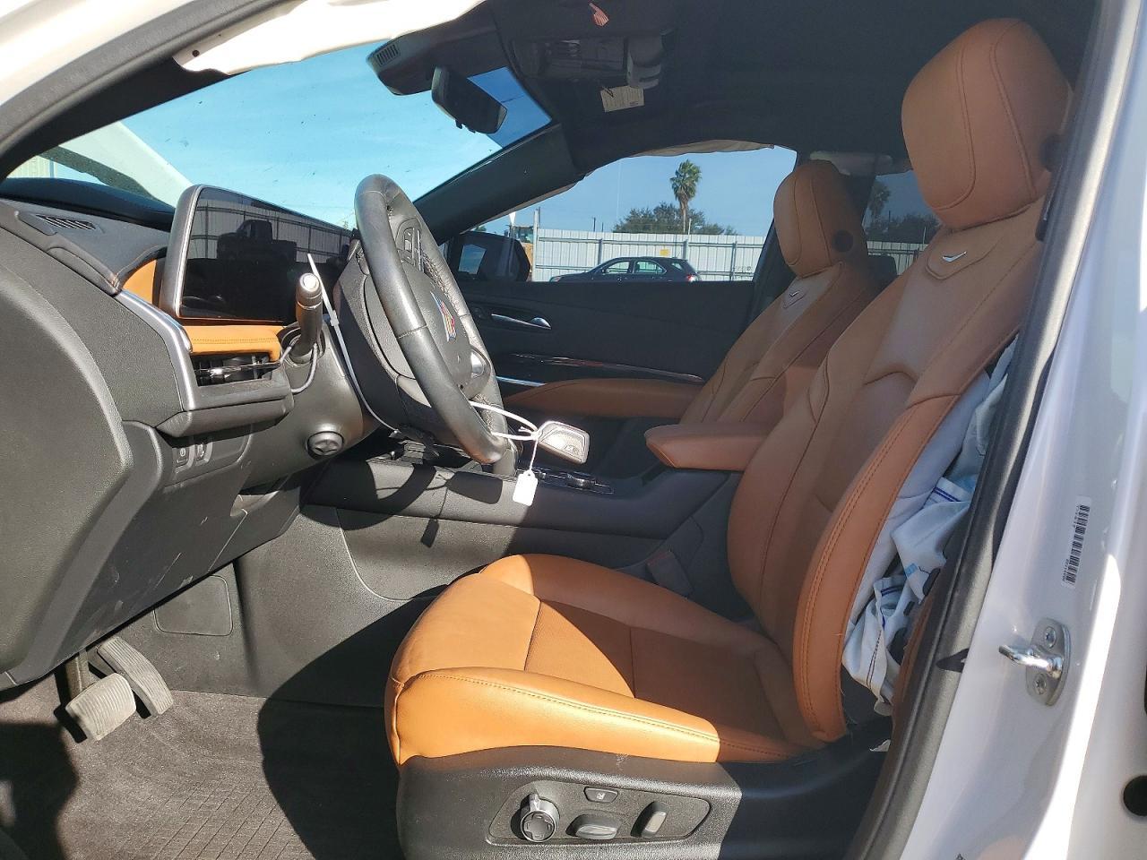 2025 CADILLAC XT4