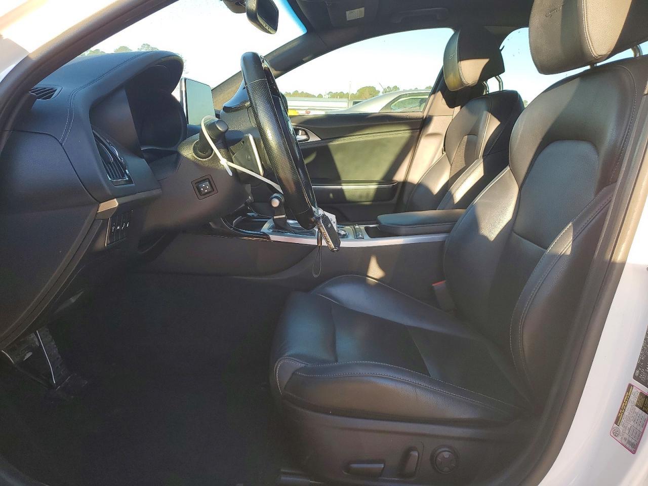 2021 KIA Stinger