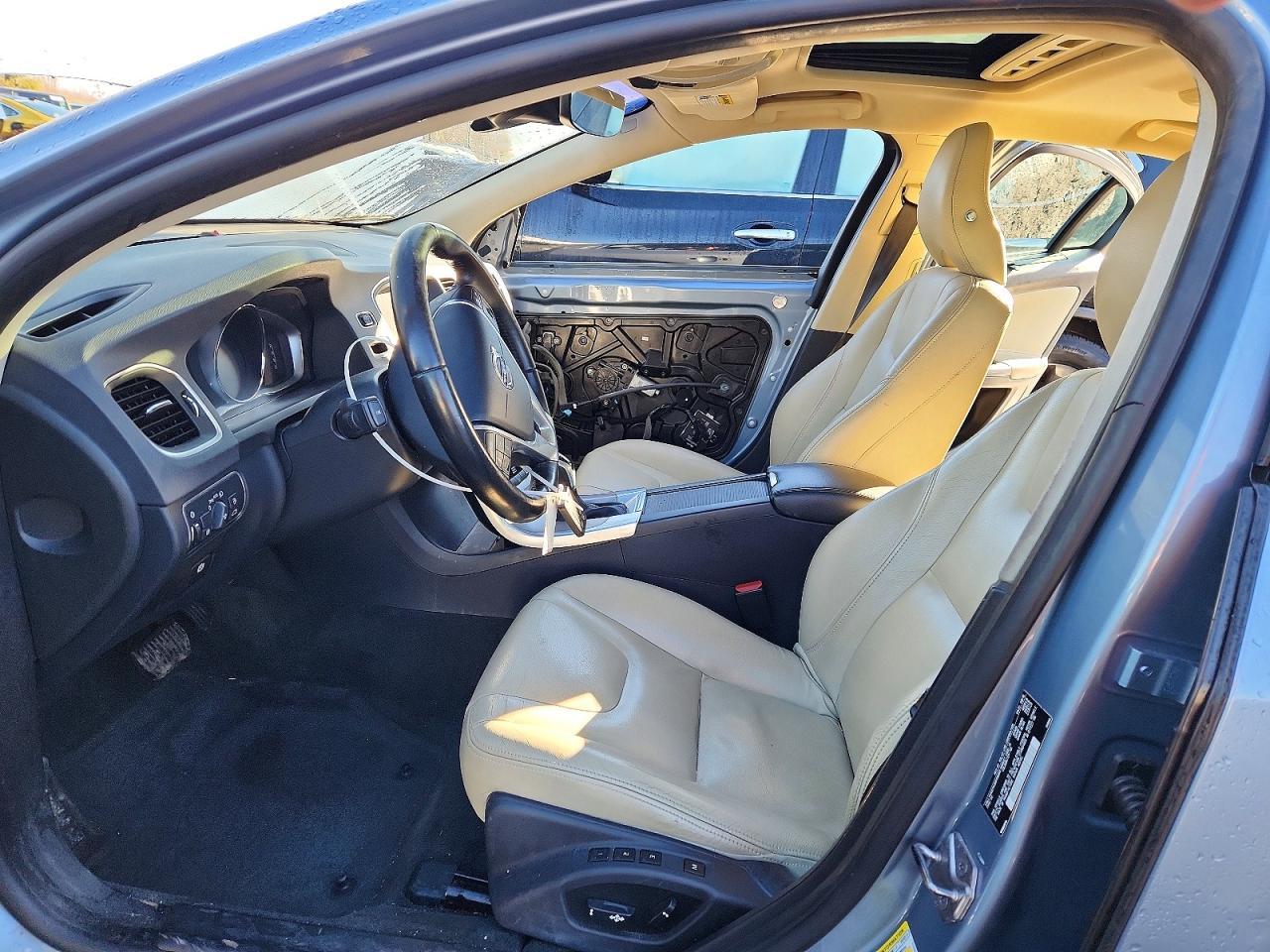 2017 VOLVO S60