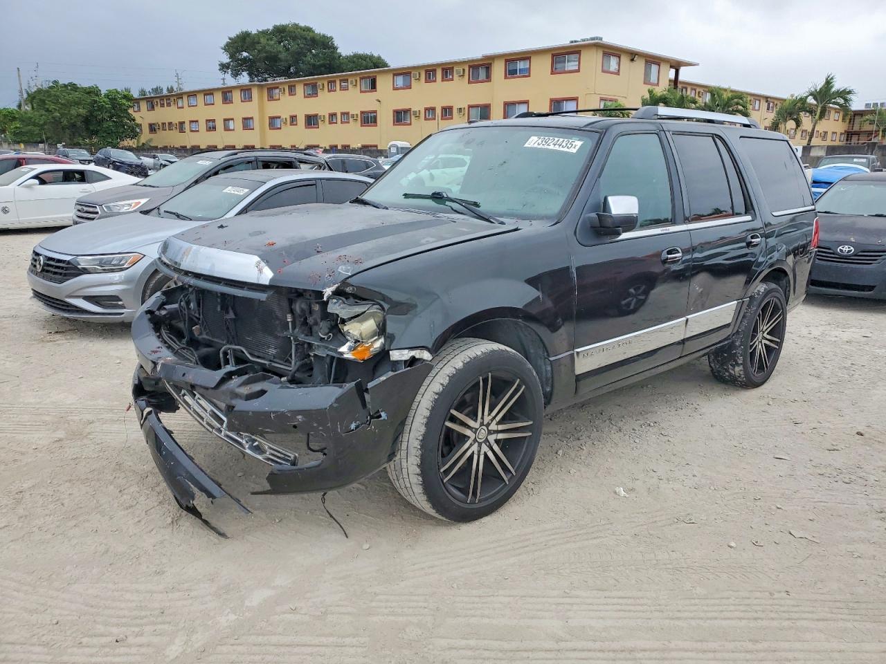 2014 LINCOLN Navigator