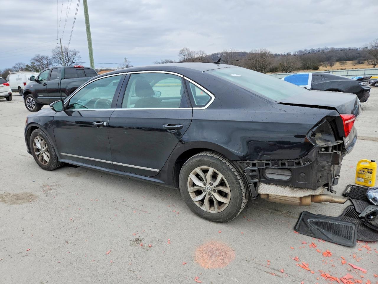 2016 VOLKSWAGEN Passat