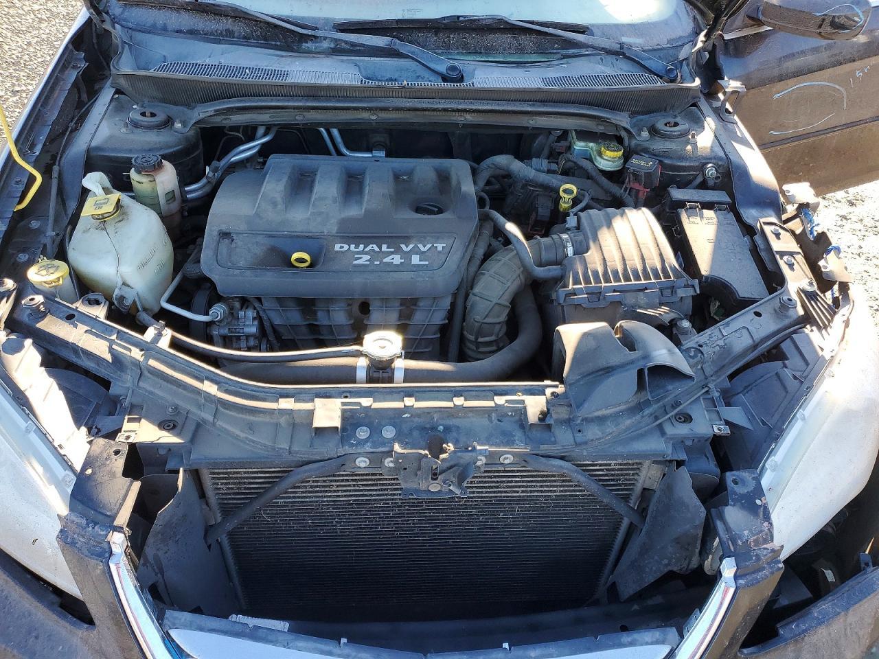 2013 CHRYSLER 200