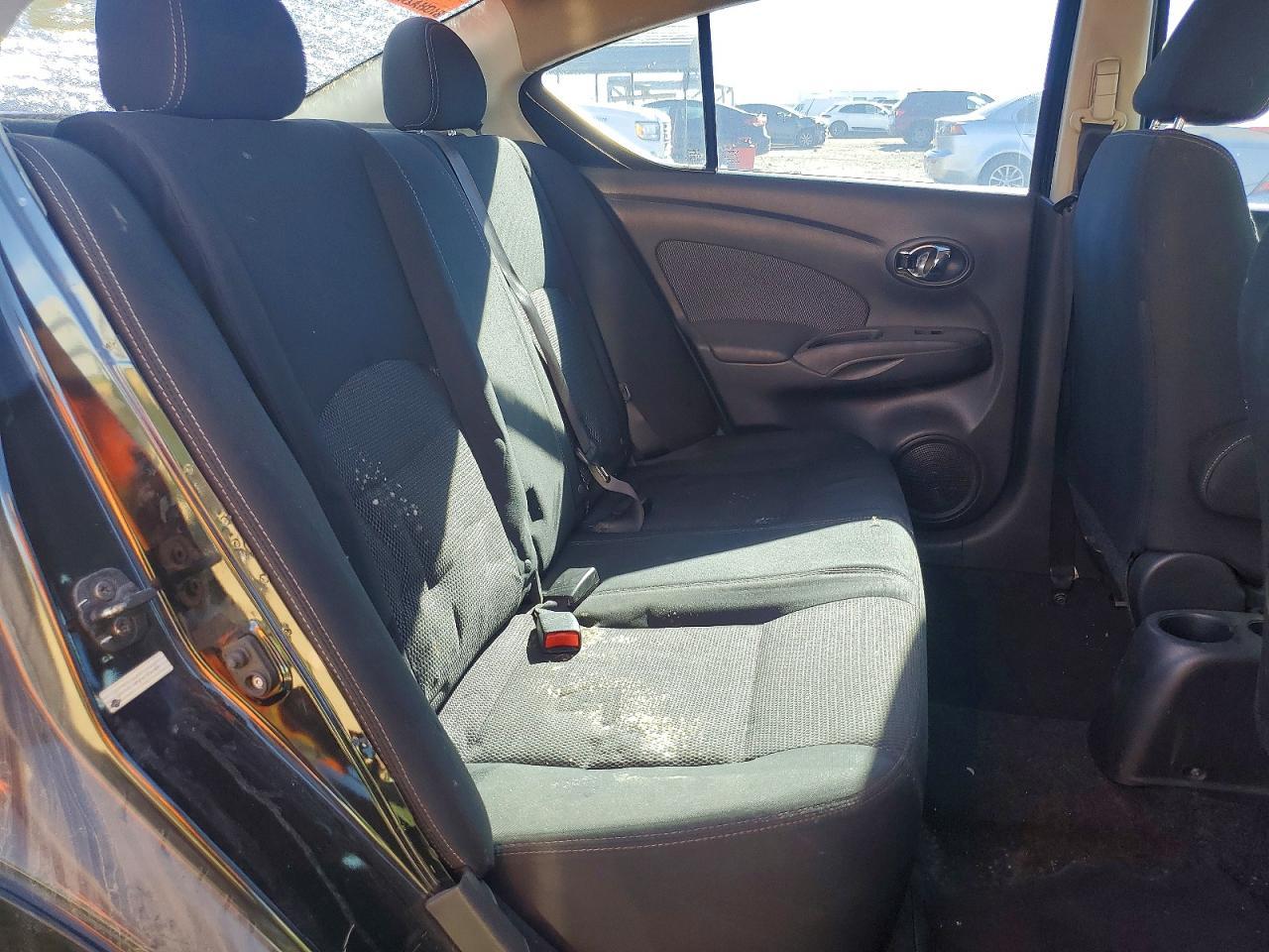 2016 NISSAN VERSA
