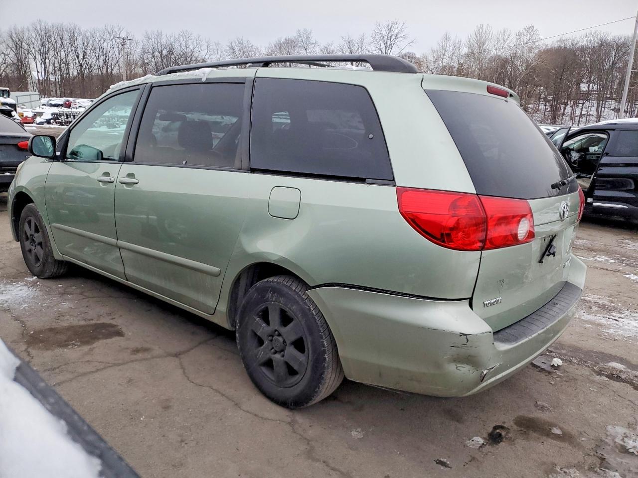 2007 TOYOTA SIENNA