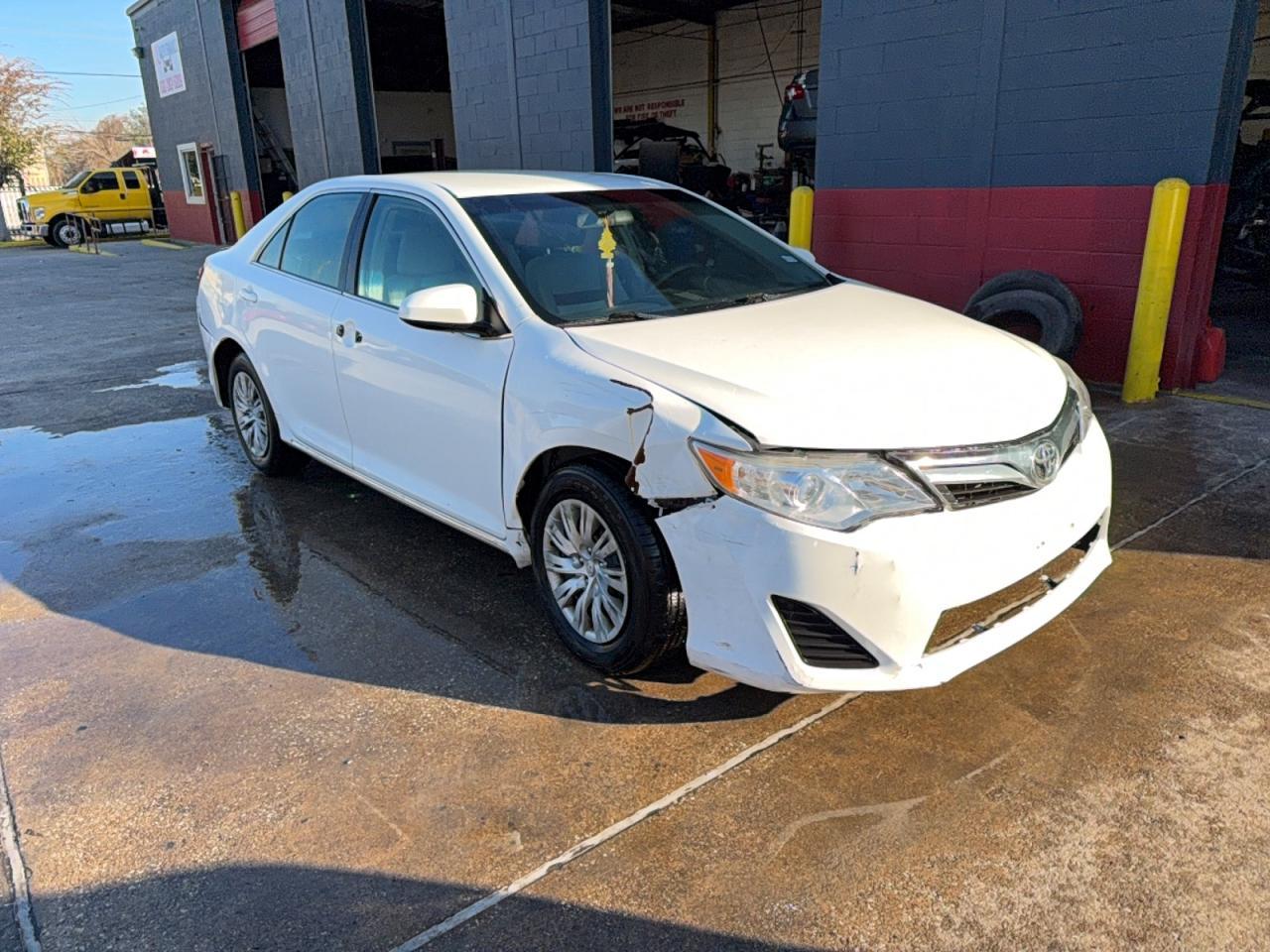 2013 TOYOTA CAMRY