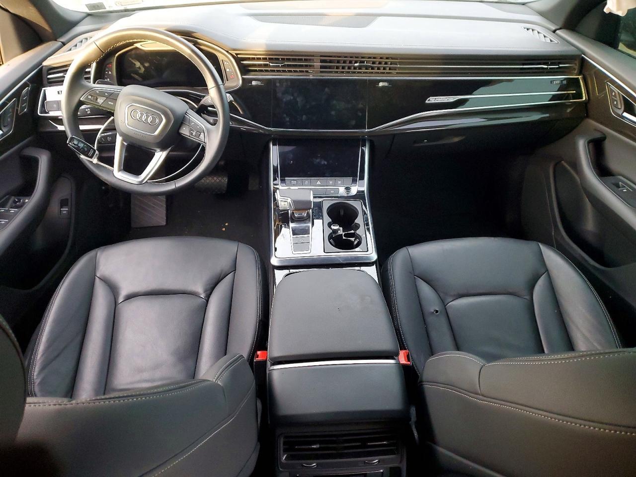 2025 AUDI Q8