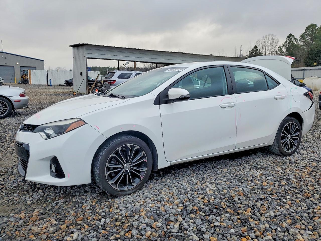 2016 TOYOTA COROLLA