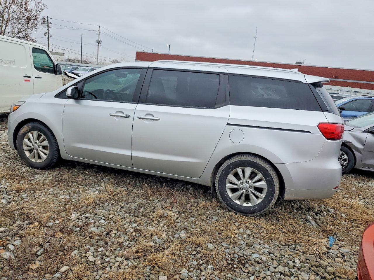 2016 KIA SEDONA